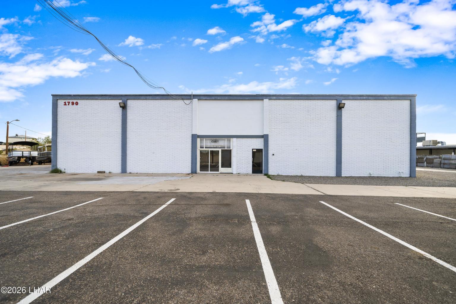 1790 Industrial Blvd, Lake Havasu City, AZ à vendre Photo principale– Image 1 sur 10