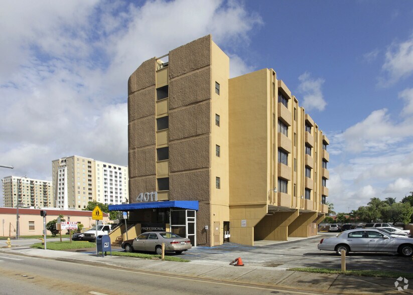 4011 W Flagler St, Miami, FL à vendre - Photo de l’immeuble – Image 1 sur 12