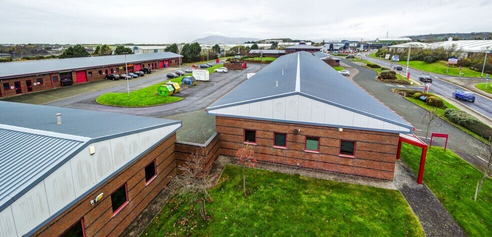 Ironworks Rd, Barrow In Furness à louer - Photo de l’immeuble – Image 2 sur 2