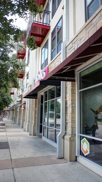 1611 W 5th St, Austin, TX à louer - Photo de l’immeuble – Image 3 sur 11