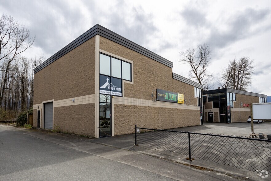 8002 Evans, Chilliwack, BC à vendre - Photo principale – Image 1 sur 1