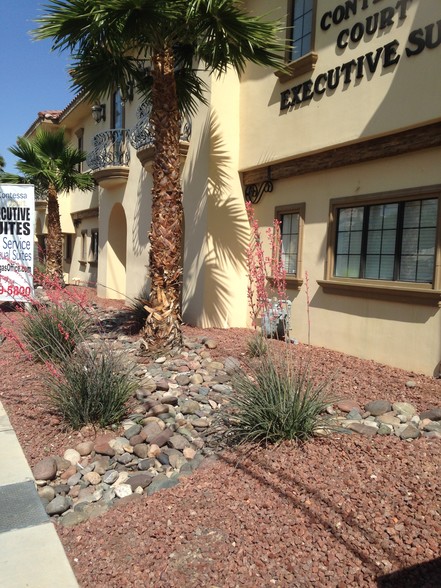 3470 E Russell Rd, Las Vegas, NV à louer - Photo de l’immeuble – Image 3 sur 64