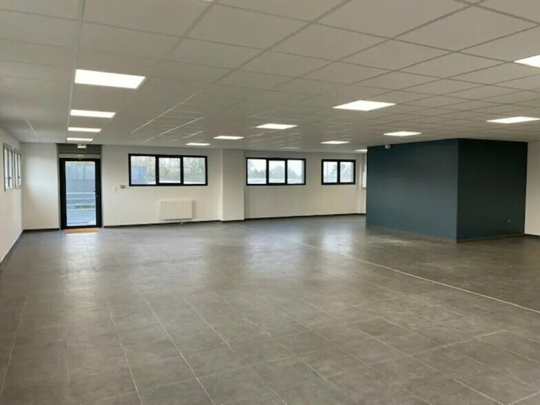 Bureau dans Vannes à louer - Photo de l’immeuble – Image 3 sur 5