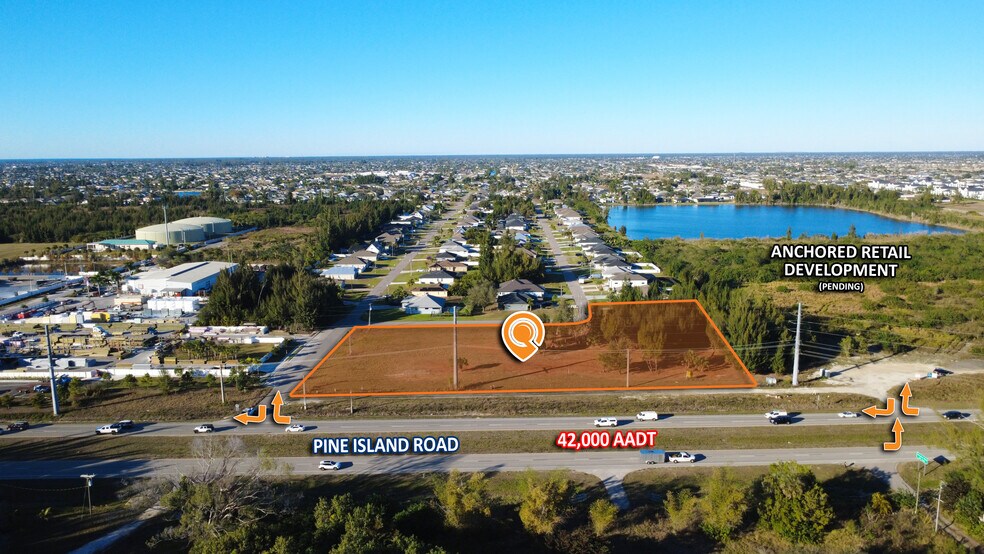 1809 SW Pine Island Rd, Cape Coral, FL à louer - Photo de l’immeuble – Image 2 sur 6