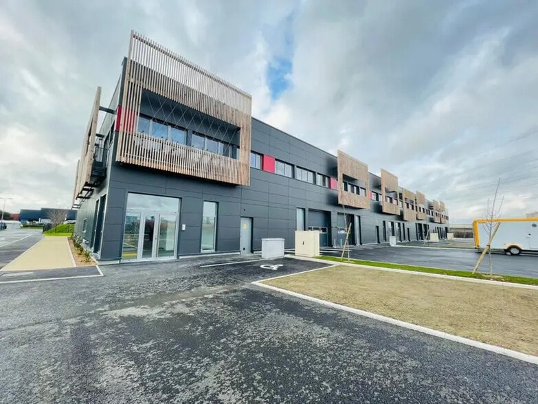 Industriel/Logistique dans Créteil à louer - Photo de l’immeuble – Image 2 sur 6