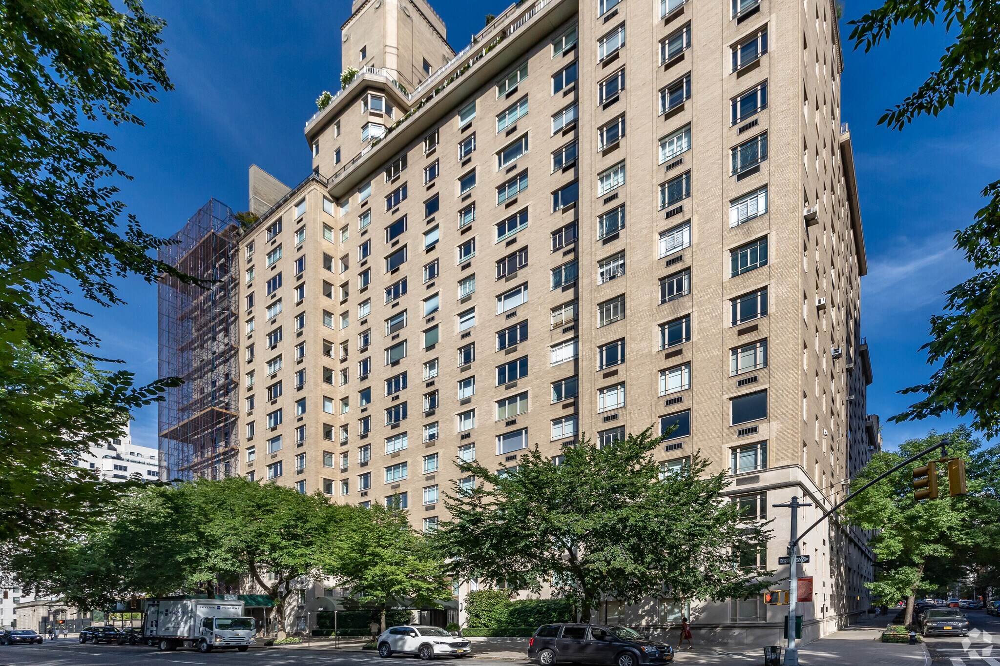 880 Fifth Ave, New York, NY à vendre Photo de l’immeuble– Image 1 sur 20