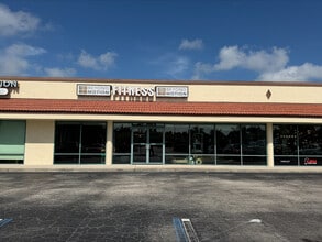 11985 Tamiami Trl N, Naples, FL à louer Photo de l’immeuble– Image 1 sur 1
