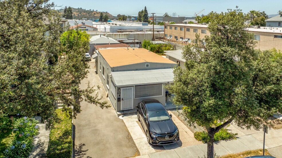 343 Concord St, Glendale, CA à vendre - Photo de l’immeuble – Image 2 sur 31