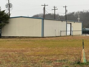 309 S US Highway 69, Trenton, TX à louer Photo de l’immeuble– Image 2 sur 17