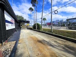 2200 W International Speedway Blvd, Daytona Beach, FL à louer Photo intérieure– Image 2 sur 7