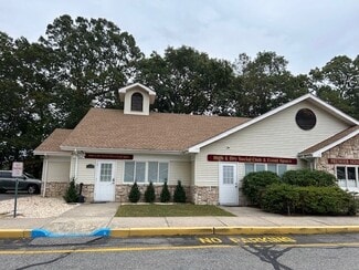 Plus de détails pour 4482 Middle Country Rd, Calverton, NY - Bureau/Local commercial, Local commercial à louer