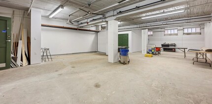 1275 Broad St, Regina, SK à louer Photo intérieure– Image 2 sur 4