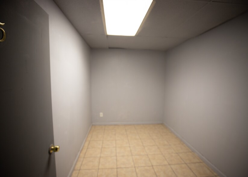 922 S Atlantic Blvd, East Los Angeles, CA à vendre - Photo intérieure – Image 2 sur 31