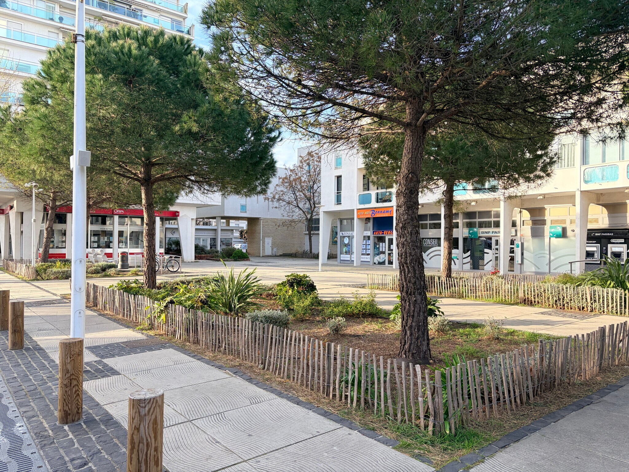 Local commercial dans La Grande-Motte à louer Photo principale– Image 1 sur 3