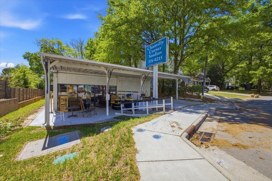 2664 Shenandoah Ave, Charlotte, NC à vendre - Photo principale – Image 1 sur 12