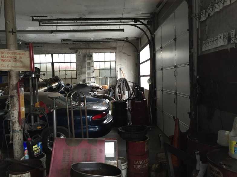 445 E Main St, Patchogue, NY à vendre - Photo intérieure – Image 3 sur 9