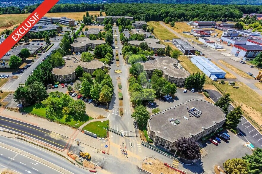 Local d'activités dans Saclay à vendre - Photo de l’immeuble – Image 2 sur 6