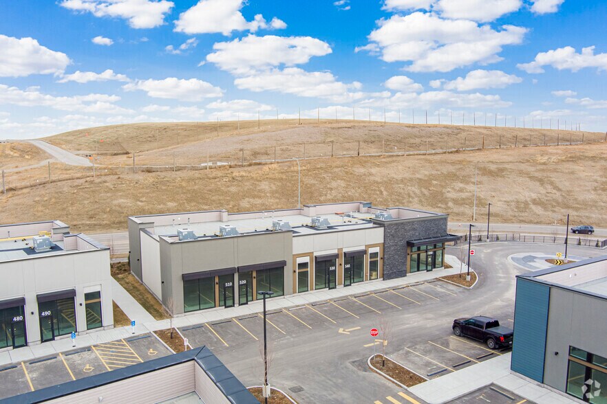11842 Sarcee Trail NW, Calgary, AB à louer - Aérien – Image 3 sur 9