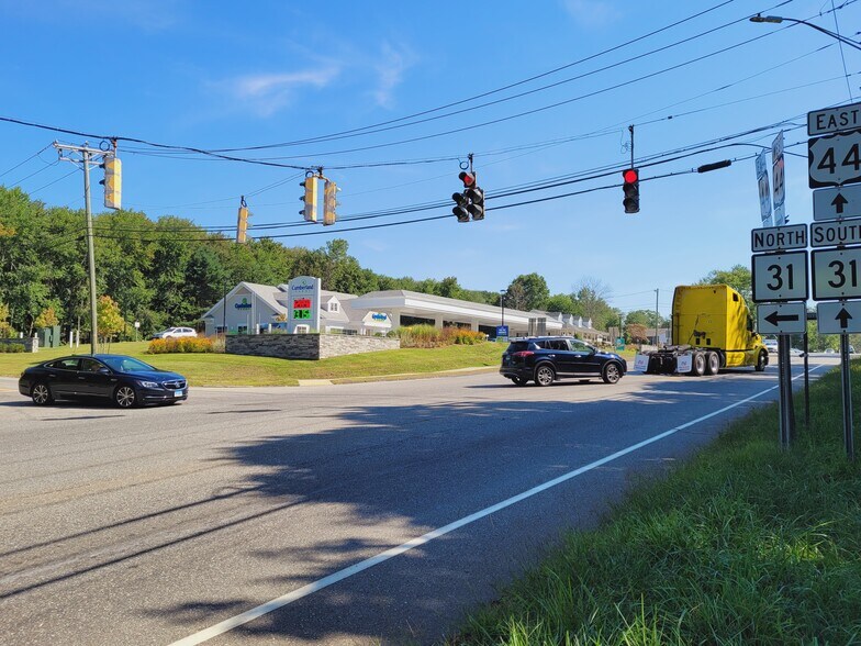 2191 Boston Tpke, Coventry, CT à vendre - Photo de l’immeuble – Image 3 sur 15