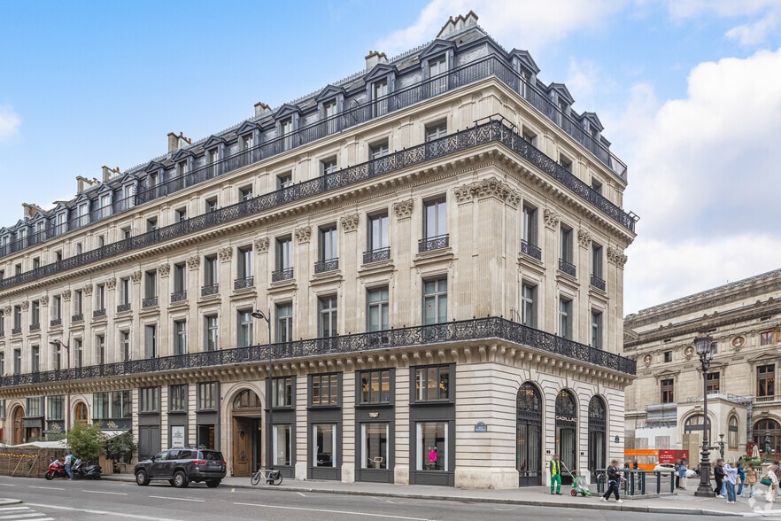 7 Rue Meyerbeer, Paris à louer - Photo de l’immeuble – Image 2 sur 8
