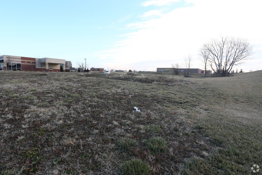 18555 W 151st St, Olathe, KS à vendre - Photo principale – Image 1 sur 7