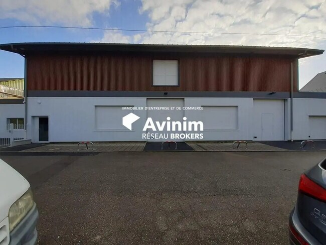 Plus de détails pour Bureau, Local d'activités à louer