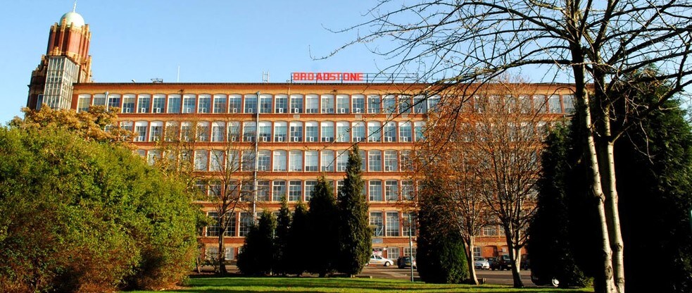 Broadstone Rd, Stockport à louer - Photo principale – Image 2 sur 9