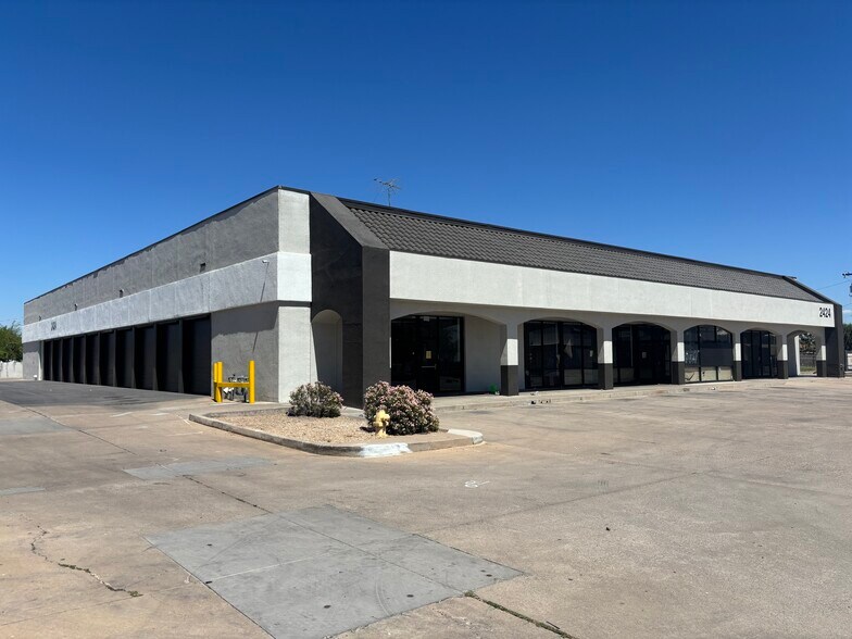 2424 E McDowell Rd, Phoenix, AZ à louer - Photo de l’immeuble – Image 2 sur 9