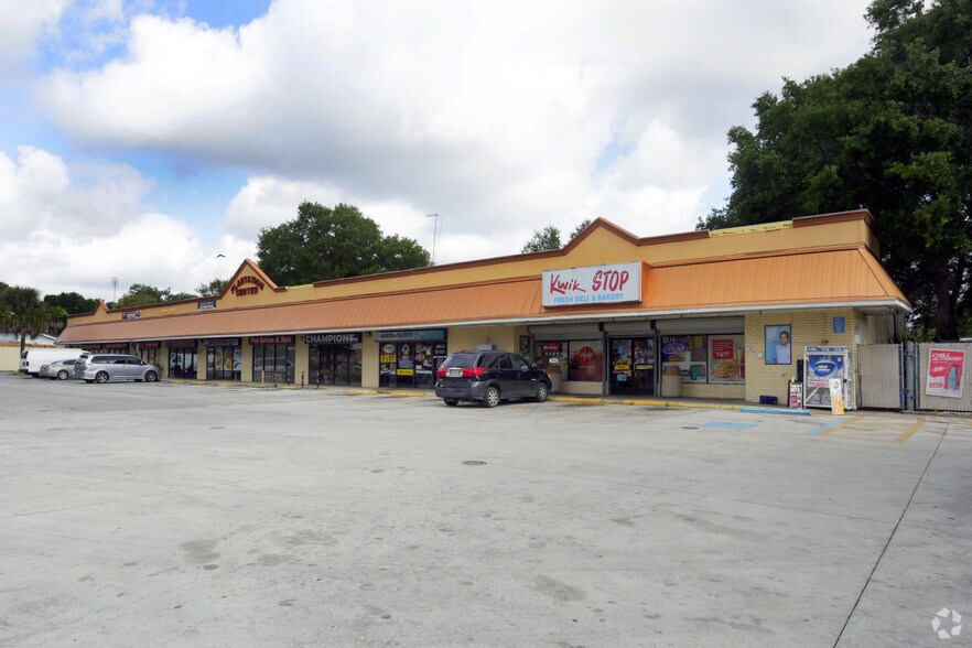 4901 W Linebaugh Ave, Tampa, FL à louer - Photo principale – Image 3 sur 3