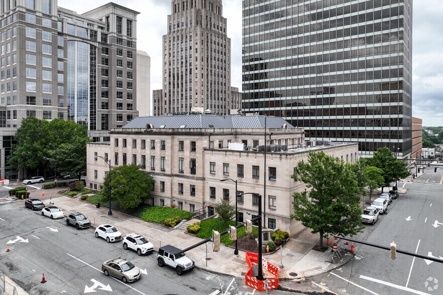 50 W 4th St, Winston-Salem, NC à louer - Photo principale – Image 2 sur 73