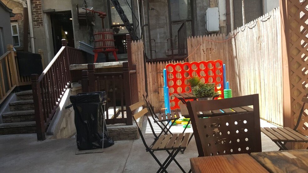 445 Court St, Brooklyn, NY à louer - Photo de l’immeuble – Image 3 sur 7