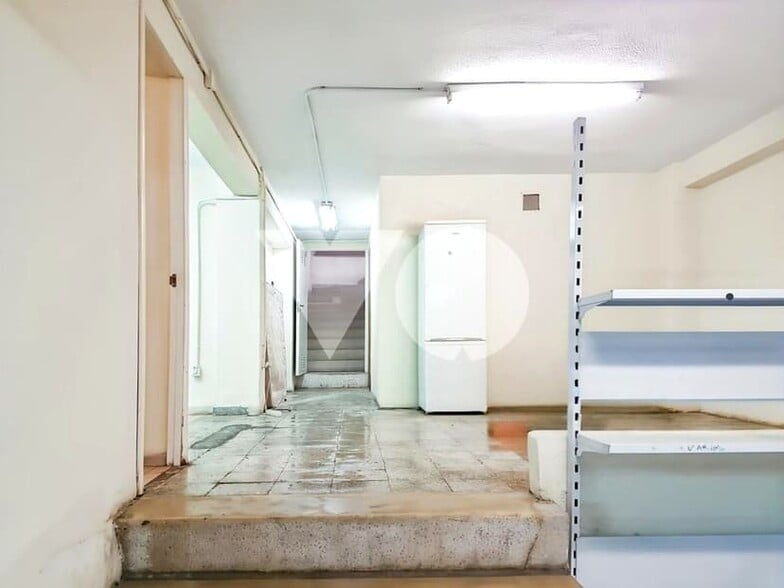Immeuble residentiel dans Madrid, Madrid à vendre - Photo intérieure – Image 2 sur 3