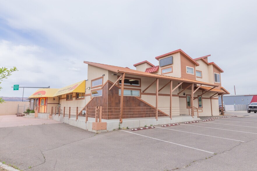 1111 & 1027 S 7th St portefeuille de 2 biens à vendre sur LoopNet.fr - Photo de l’immeuble – Image 3 sur 55