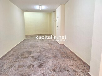 Plus de détails pour Local commercial à vendre