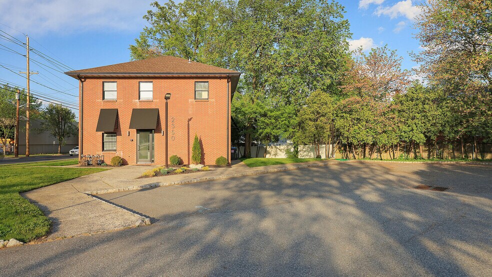 2350 South Ave, Scotch Plains, NJ à louer - Photo de l’immeuble – Image 3 sur 5