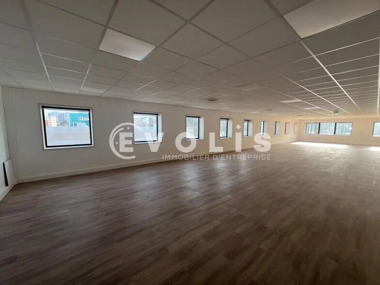 Bureau dans Rosny-sous-Bois à louer - Photo intérieure – Image 2 sur 6