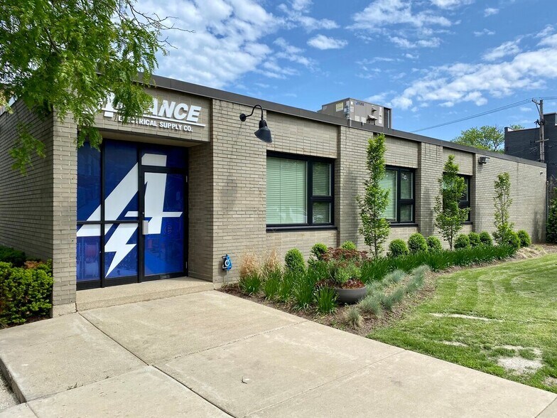 263 N Oakley Blvd, Chicago, IL à vendre - Photo de l’immeuble – Image 2 sur 3