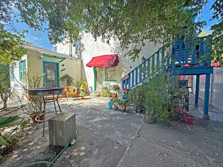 5623 Woodman Ave, Van Nuys, CA à vendre - Photo de l’immeuble – Image 2 sur 8