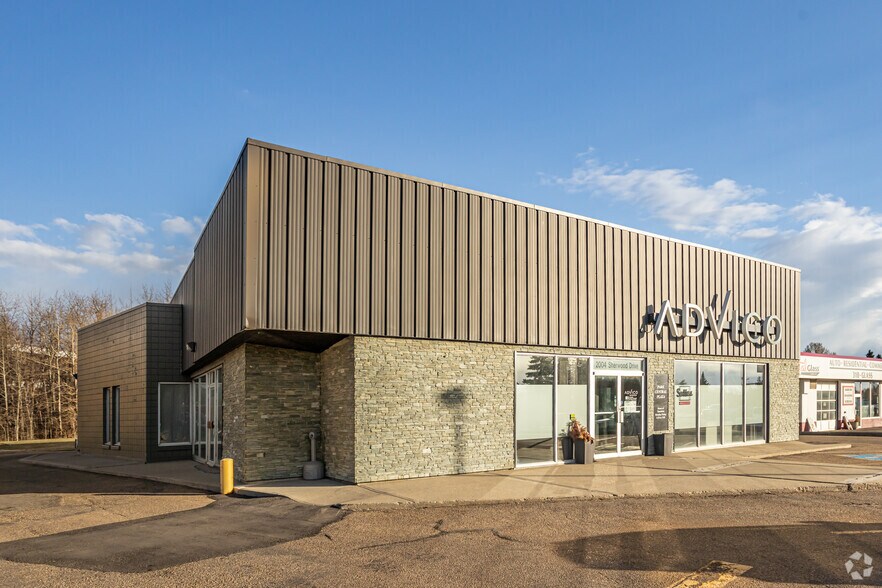 2004 Sherwood Dr, Sherwood Park, AB à vendre - Photo de l’immeuble – Image 3 sur 6