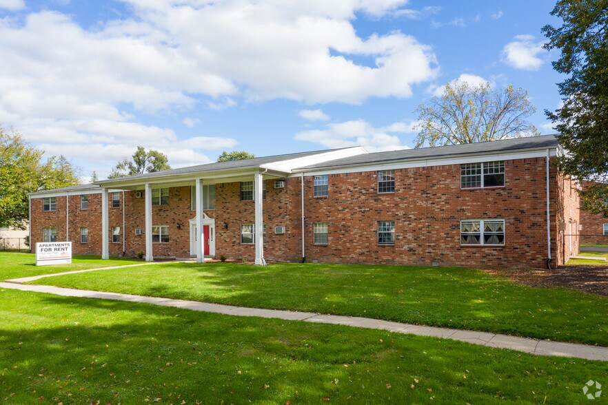 725 Washington St, Monroe, MI à vendre - Photo de l’immeuble – Image 3 sur 36