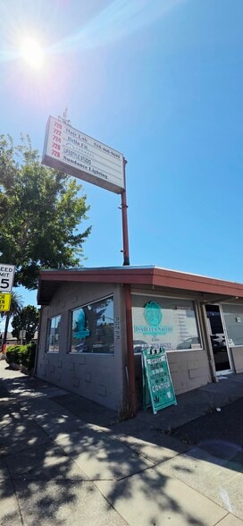 720-728 A St, Hayward, CA à louer - Photo de l’immeuble – Image 2 sur 8