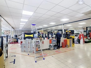 Local commercial dans Saint-Maur-des-Fossés à louer Photo intérieure– Image 1 sur 32
