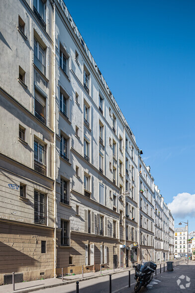 Local commercial dans Paris à louer - Photo de l’immeuble – Image 2 sur 2