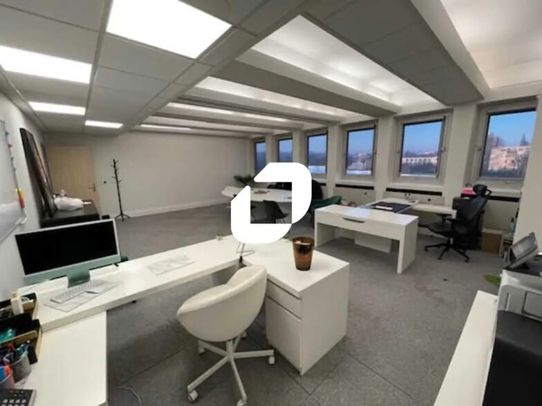 30 Av De L'Amiral Lemonnier, Marly-le-Roi à louer - Photo de l’immeuble – Image 2 sur 11