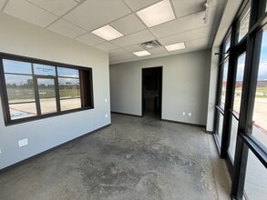 16217 North Fwy, Houston, TX à louer Photo intérieure– Image 2 sur 13