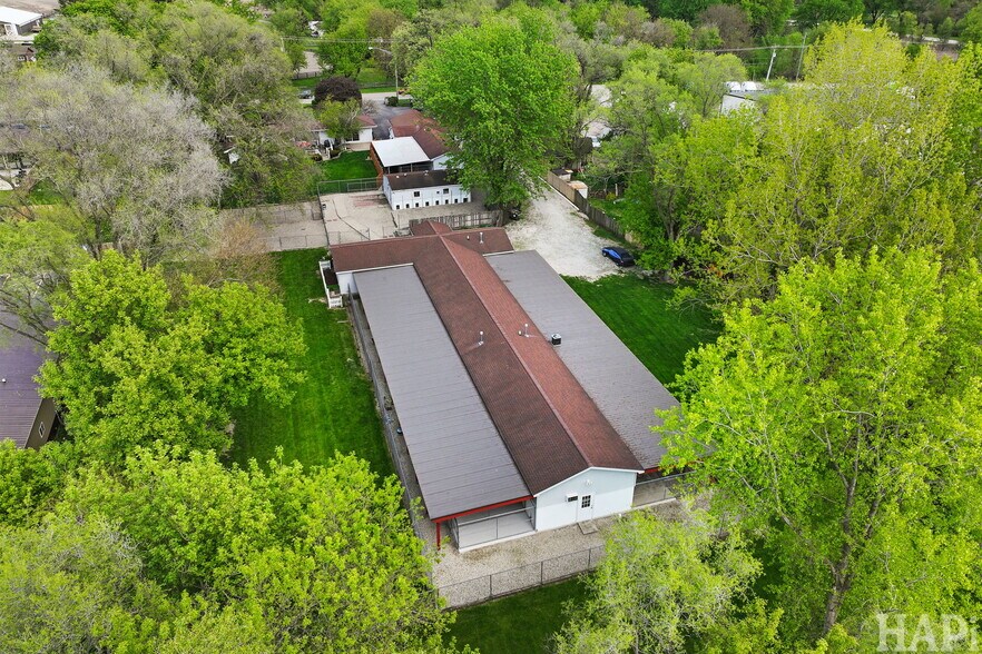 4403 S Roberts Rd, Island Lake, IL à vendre - Photo de l’immeuble – Image 2 sur 126