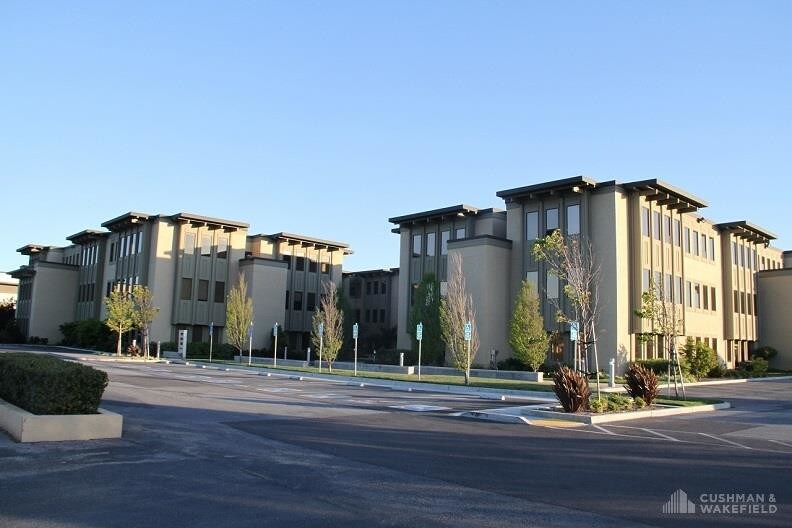 1633 Bayshore Hwy, Burlingame, CA à louer - Photo principale – Image 1 sur 1