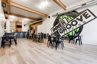 827 E Warrington Ave, Pittsburgh, PA à louer Photo intérieure– Image 1 sur 31