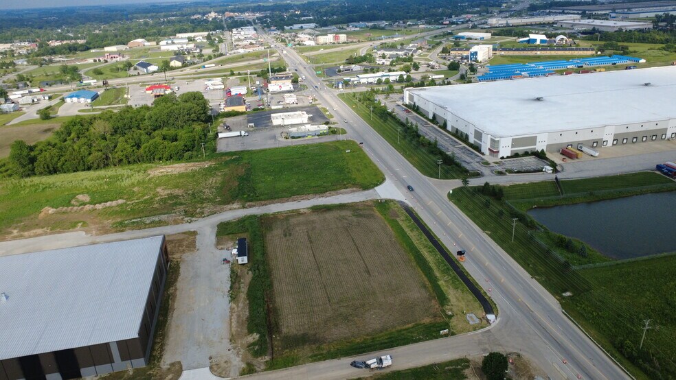 1400 State 32 rd, Lebanon, IN à louer - Photo de l’immeuble – Image 2 sur 5
