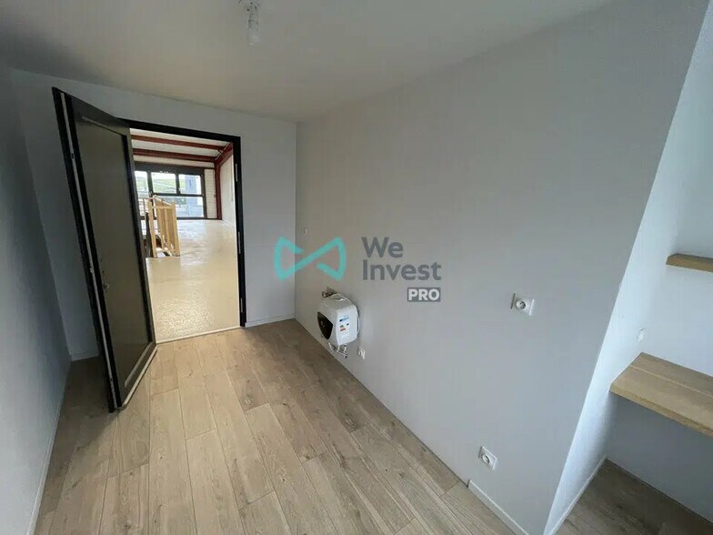 Local d’activités dans Gueux à louer - Photo intérieure – Image 2 sur 6